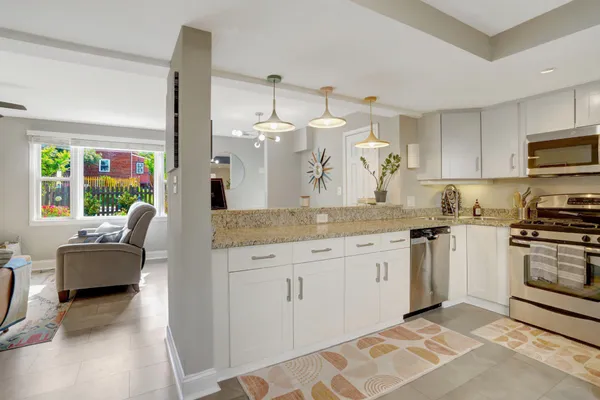 $4,500 | 1316 Commonwealth Avenue, Alexandria, VA 22301