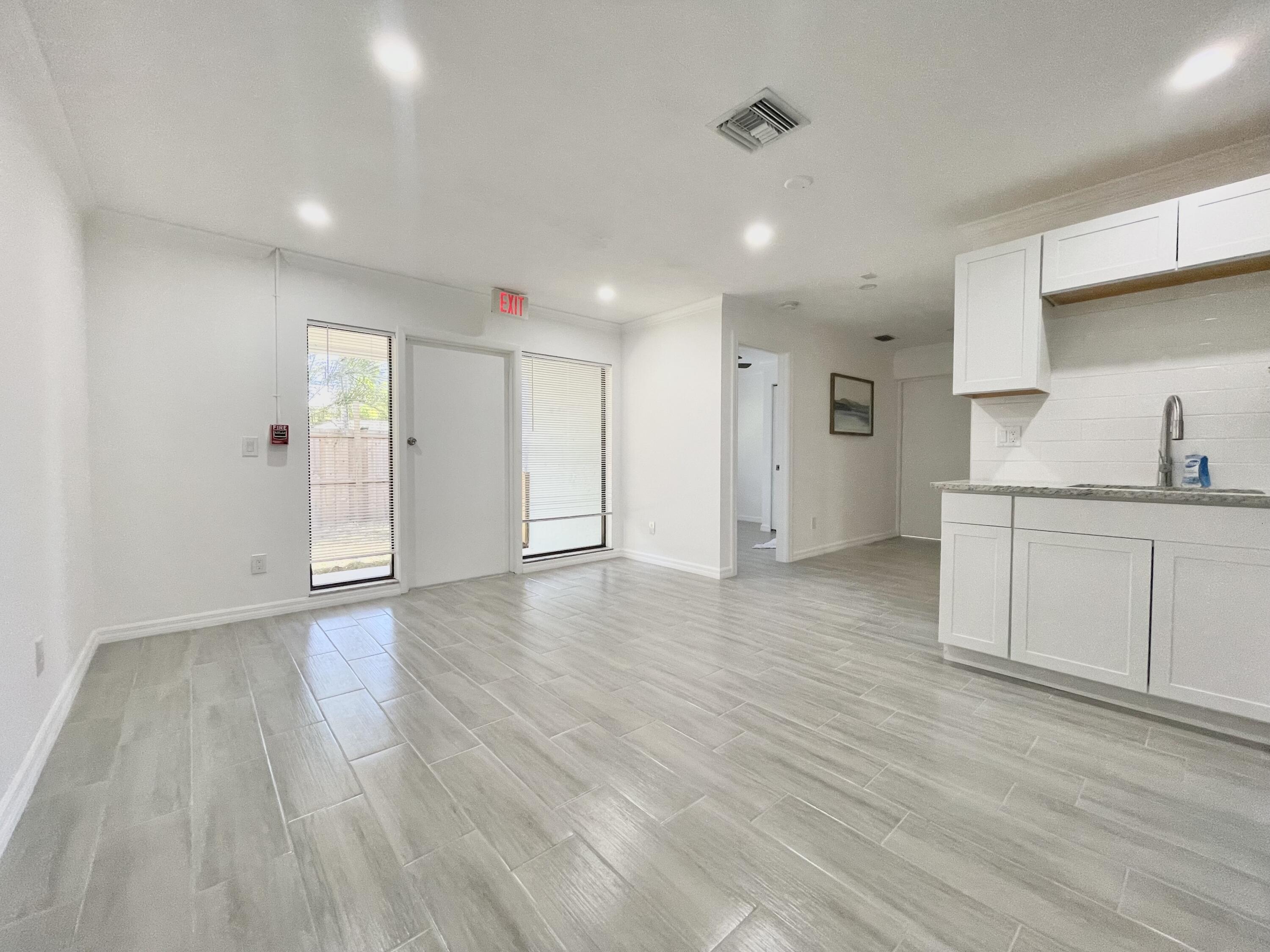 500 Northwest Stuart Avenue Stuart, FL 34994 - Photo 15 of 28 IMG_2859