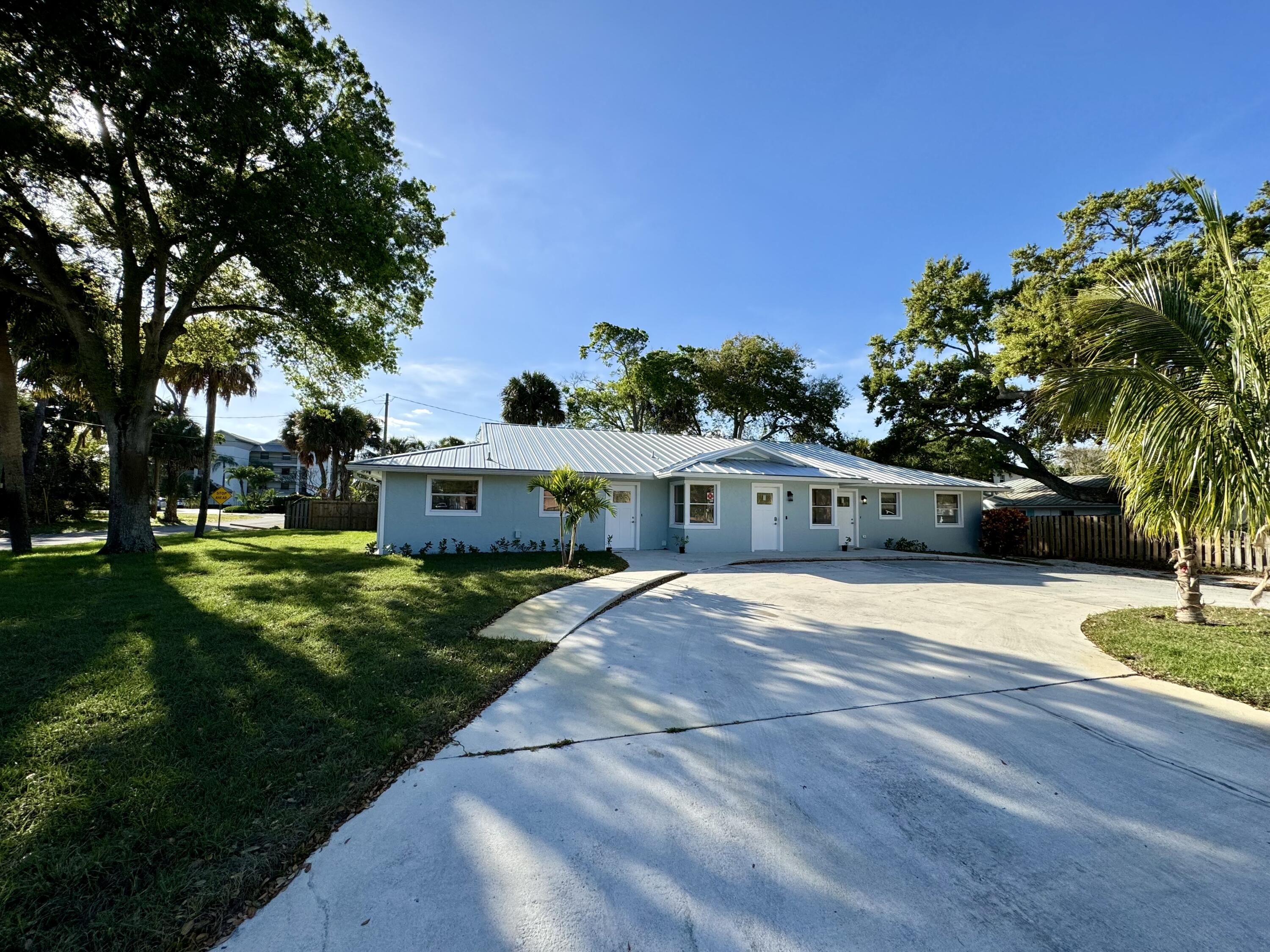 500 Northwest Stuart Avenue Stuart, FL 34994 - Photo 2 of 28 IMG_4446