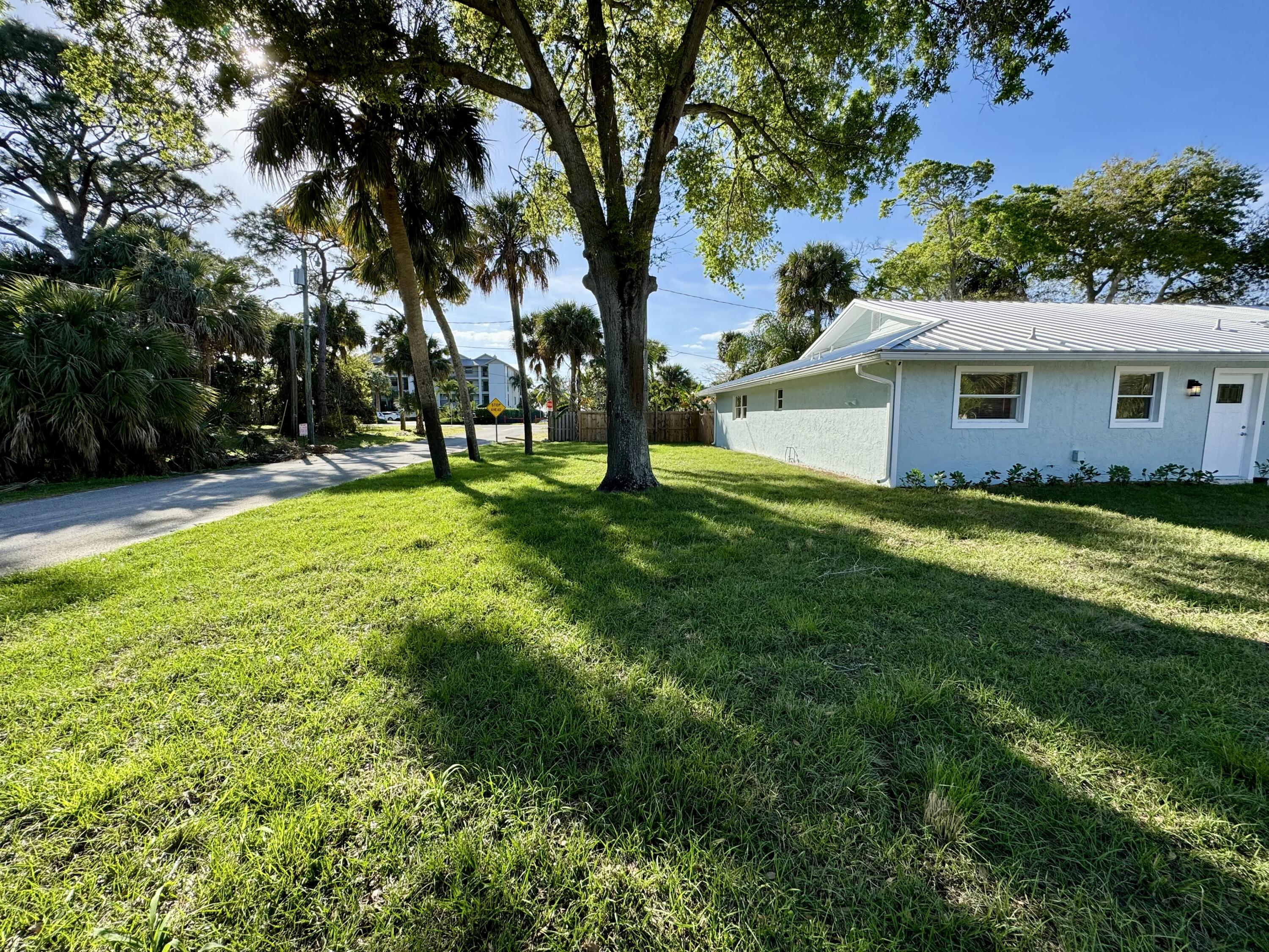 500 Northwest Stuart Avenue Stuart, FL 34994 - Photo 6 of 28 IMG_4444