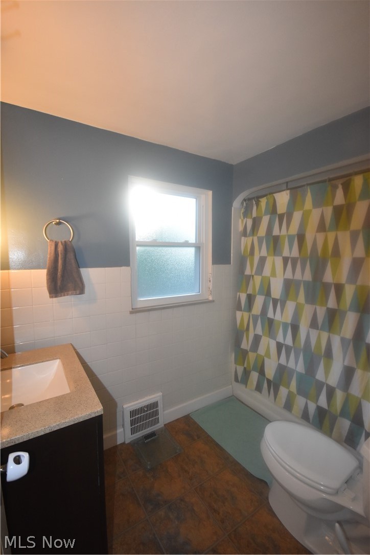 1136 Pennfield Road Cleveland, OH 44121 - Photo 20 of 25