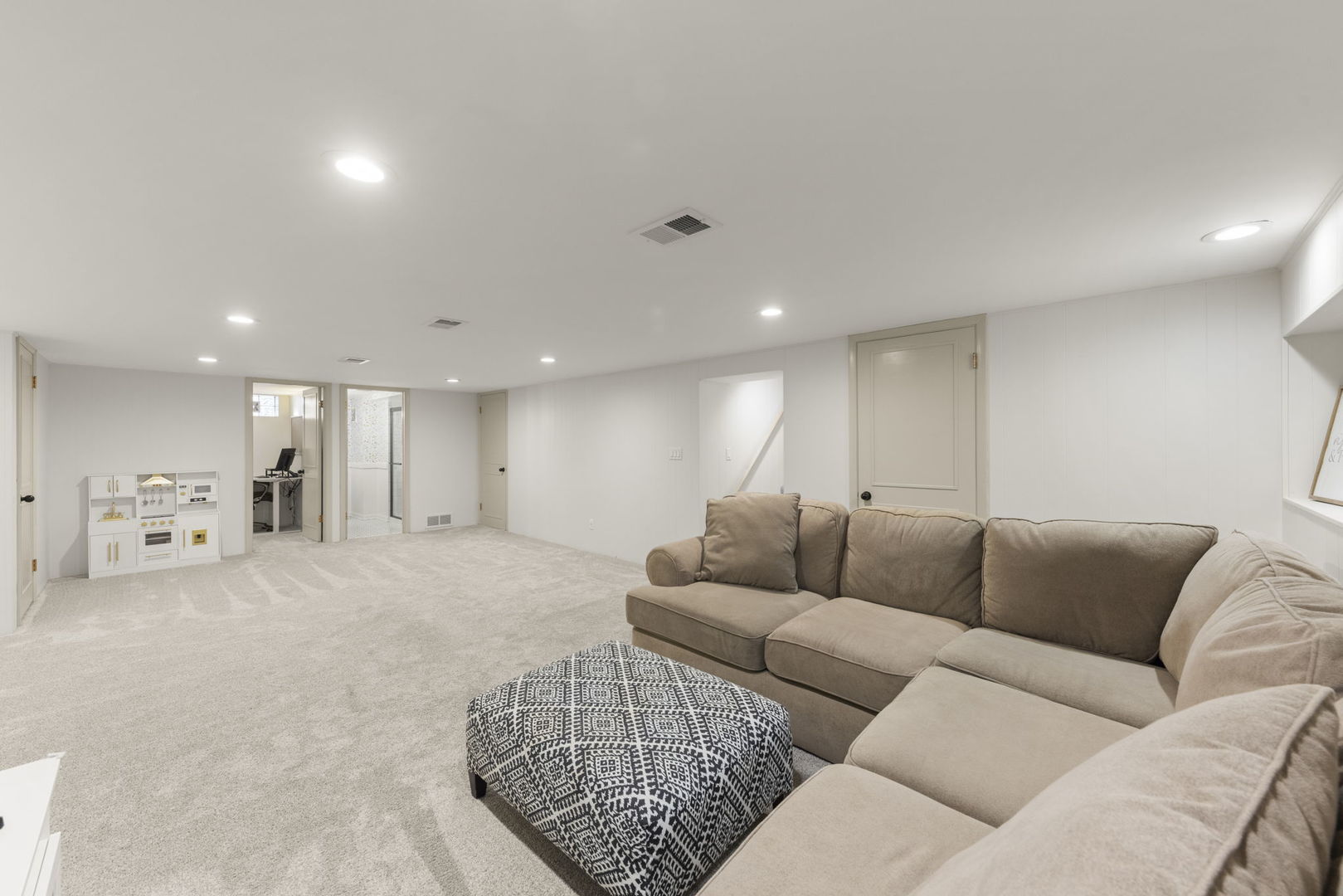 833 Parkside Drive Wheaton, IL 60187 - Photo 17 of 31