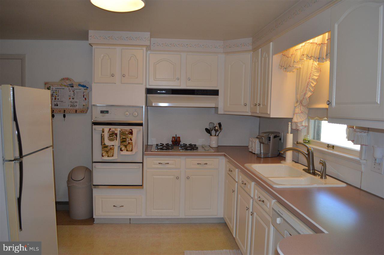 2234 Sycamore Road York, PA 17408 - Photo 14 of 36