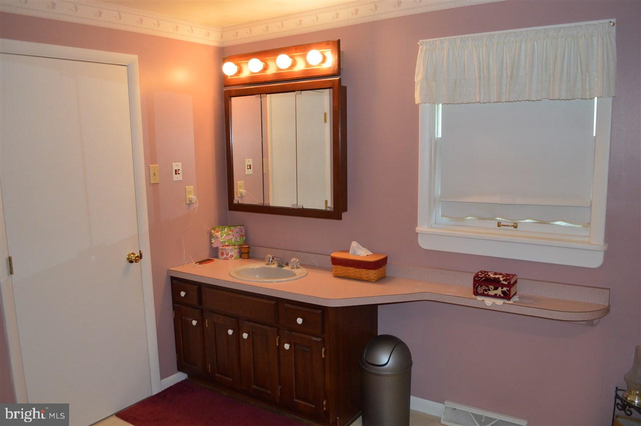 2234 Sycamore Road York, PA 17408 - Photo 20 of 36