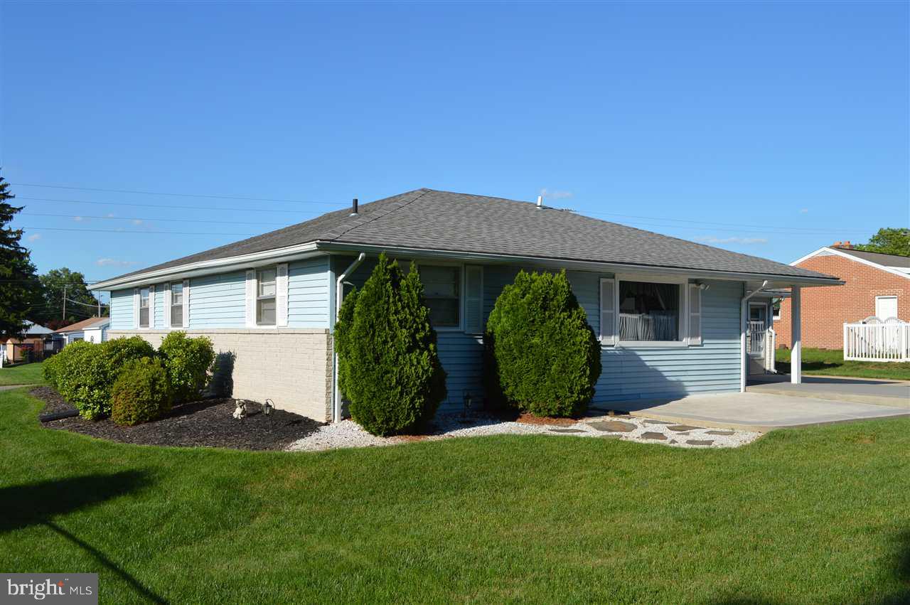 2234 Sycamore Road York, PA 17408 - Photo 3 of 36