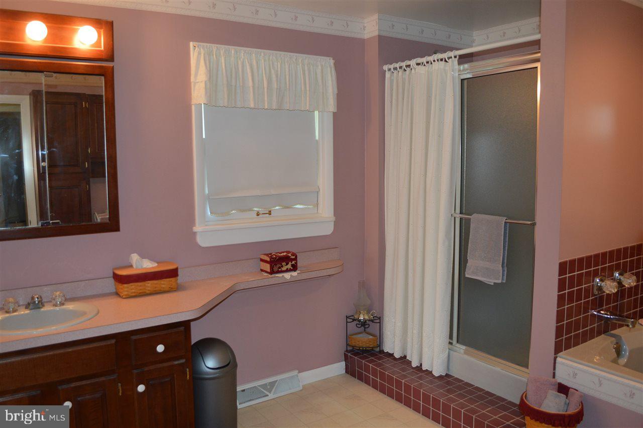 2234 Sycamore Road York, PA 17408 - Photo 23 of 36