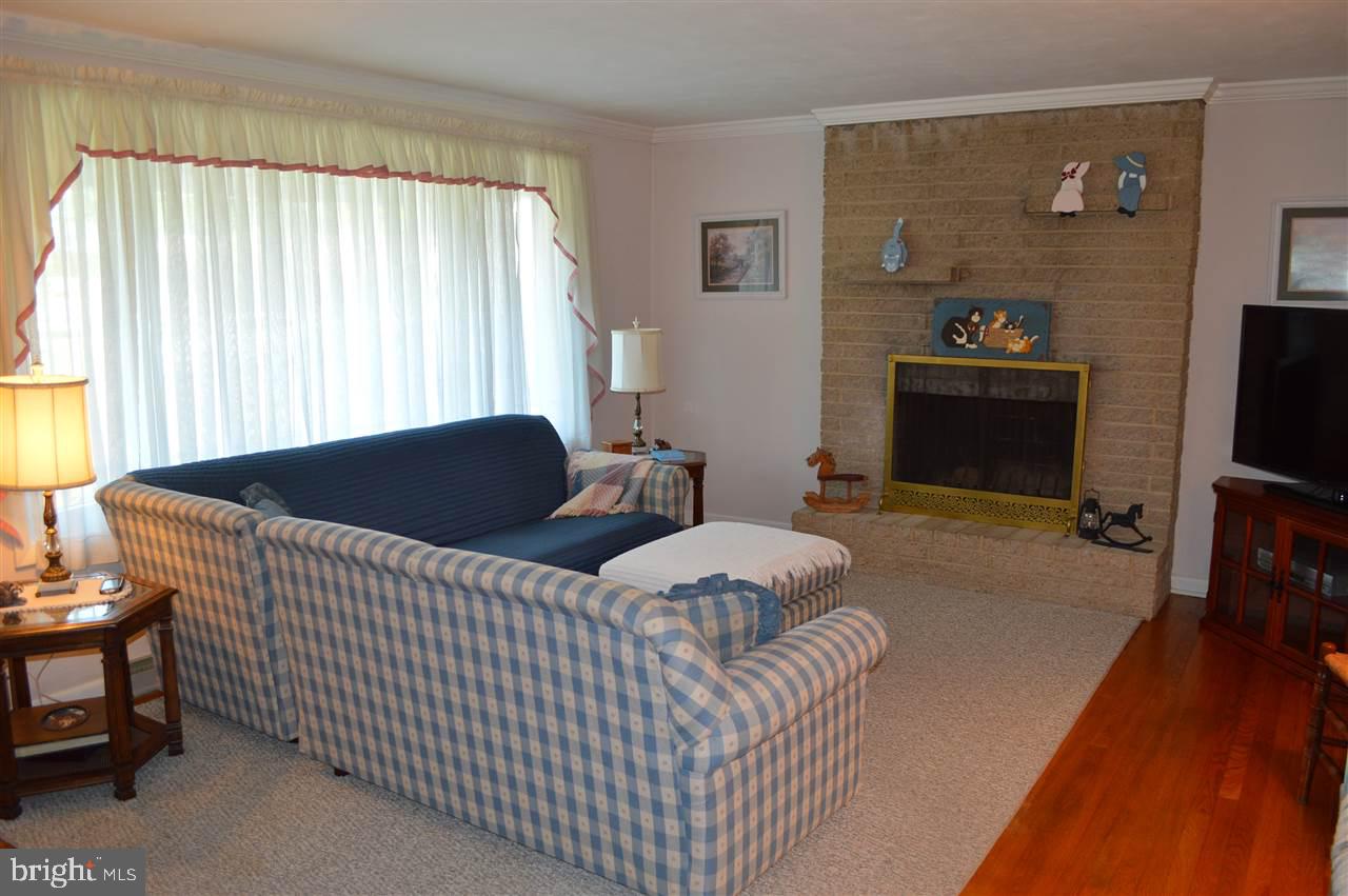 2234 Sycamore Road York, PA 17408 - Photo 8 of 36