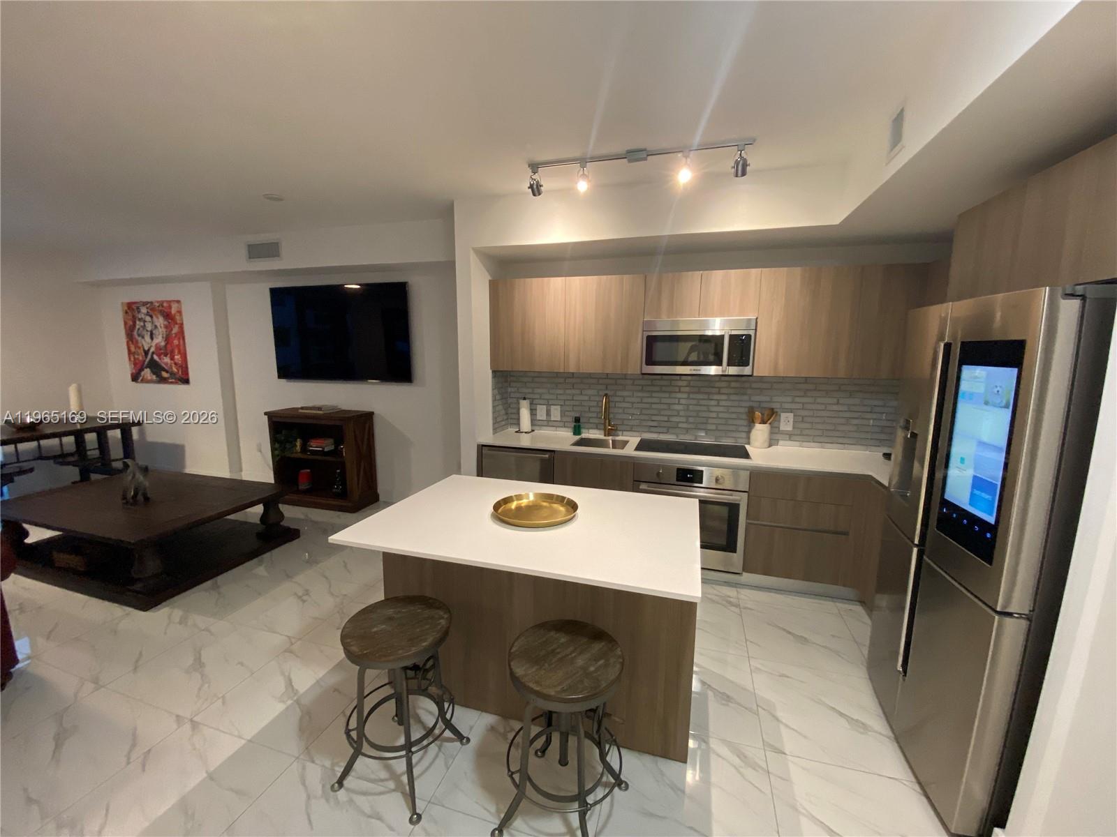 201 Southwest 17th Road, Unit 403 Miami, FL 33129 - Photo 3 of 23