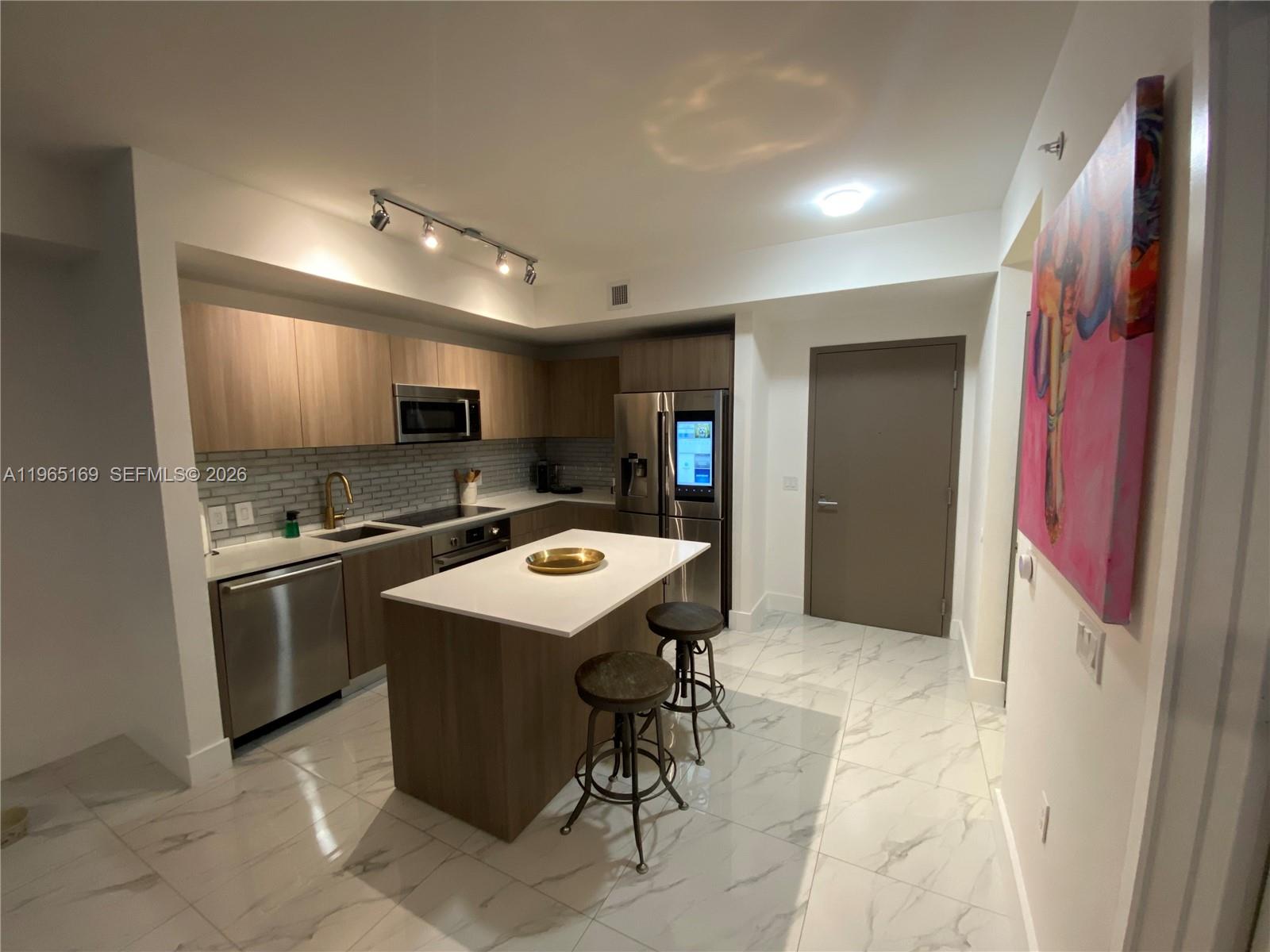 201 Southwest 17th Road, Unit 403 Miami, FL 33129 - Photo 6 of 23