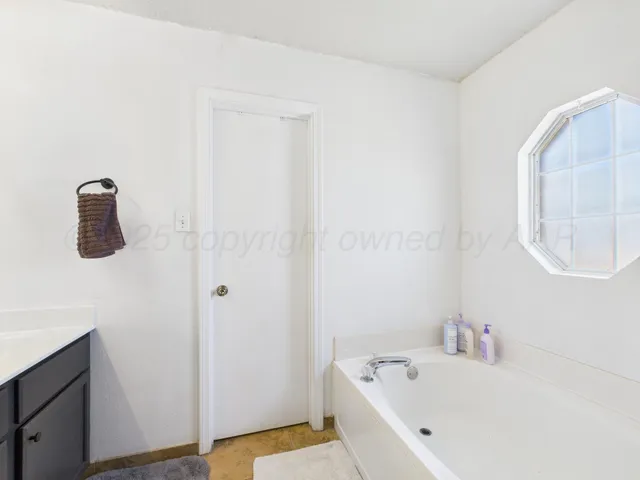 $215,000 | 601 South Spruce Street, Stratford, TX 79084