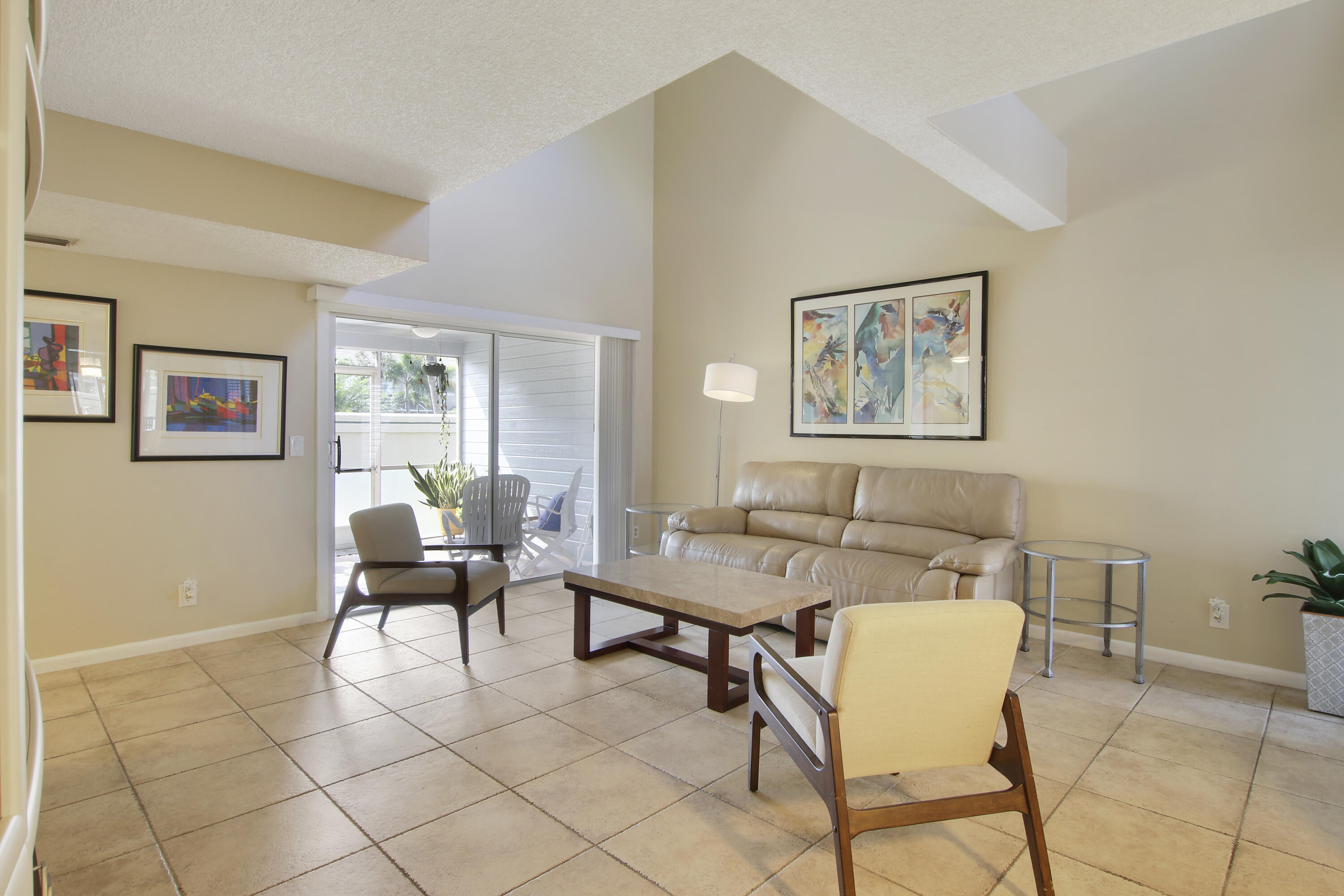 5355 Buckhead Circle, Unit 1020 Boca Raton, FL 33431 - Photo 14 of 36 Living Room