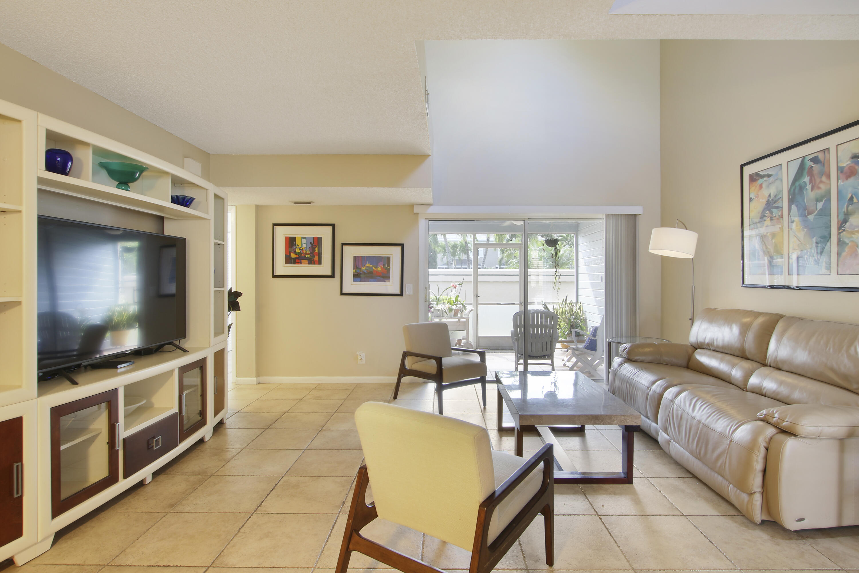 5355 Buckhead Circle, Unit 1020 Boca Raton, FL 33431 - Photo 3 of 36 Living Room