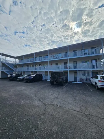 $1,600 | 320 Lakeview Street, Unit 222, Orlando, FL 32804