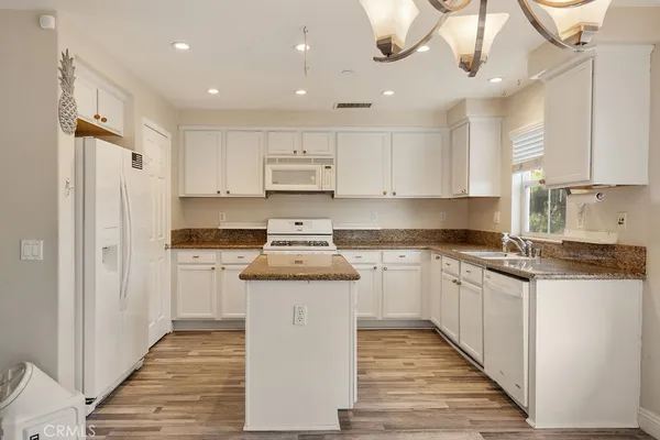 $799,999 | 5 Quartz Lane, Ladera Ranch, CA 92694