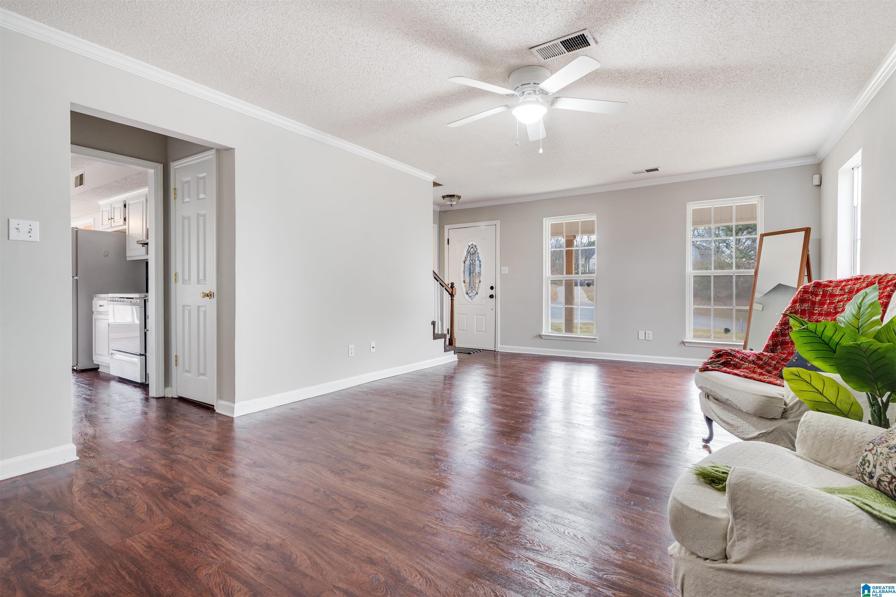 105 Berryhill Circle Alabaster, AL 35007 - Photo 4 of 34