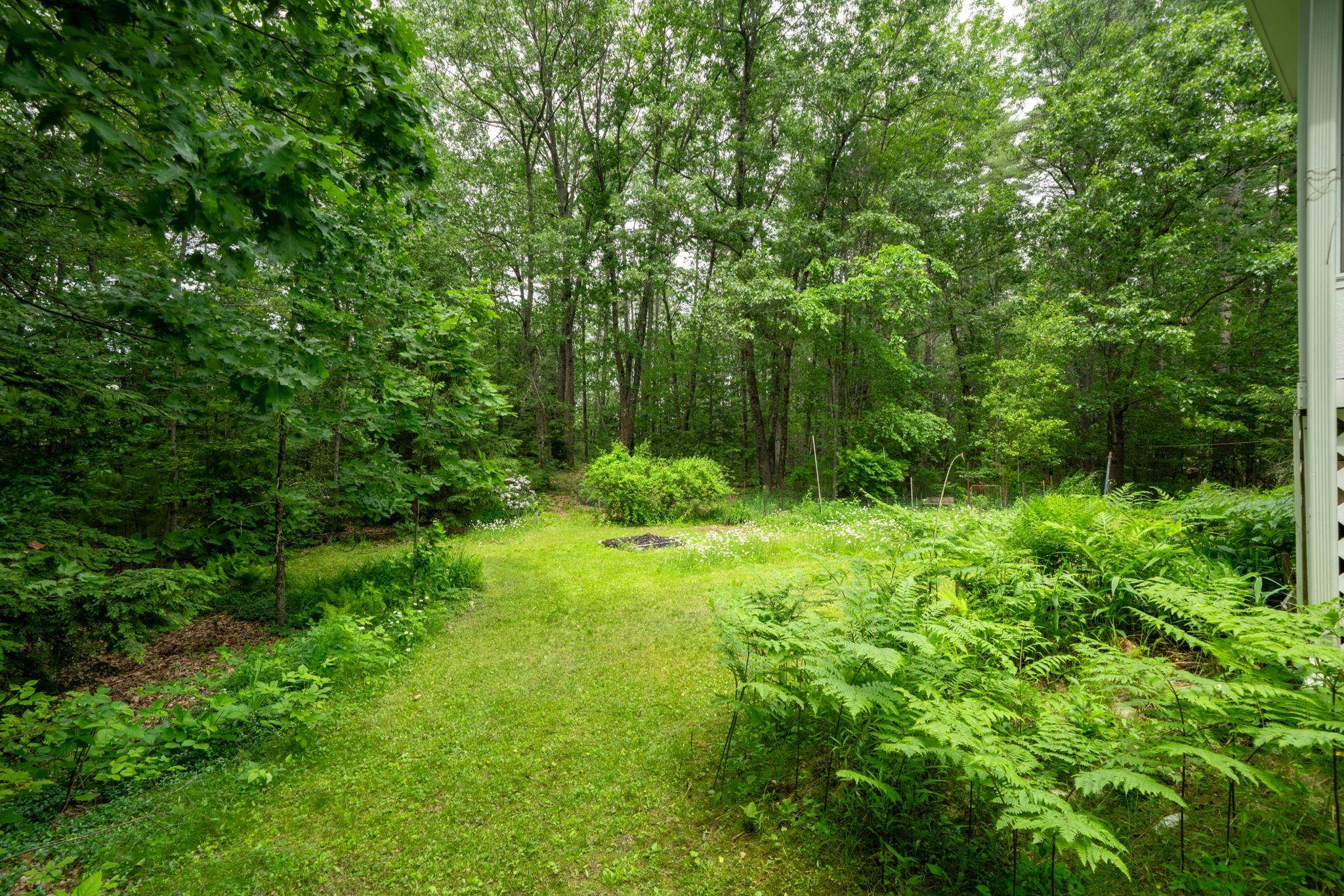 8 Pine Acres Road Amherst, NH 03031 - Photo 11 of 55