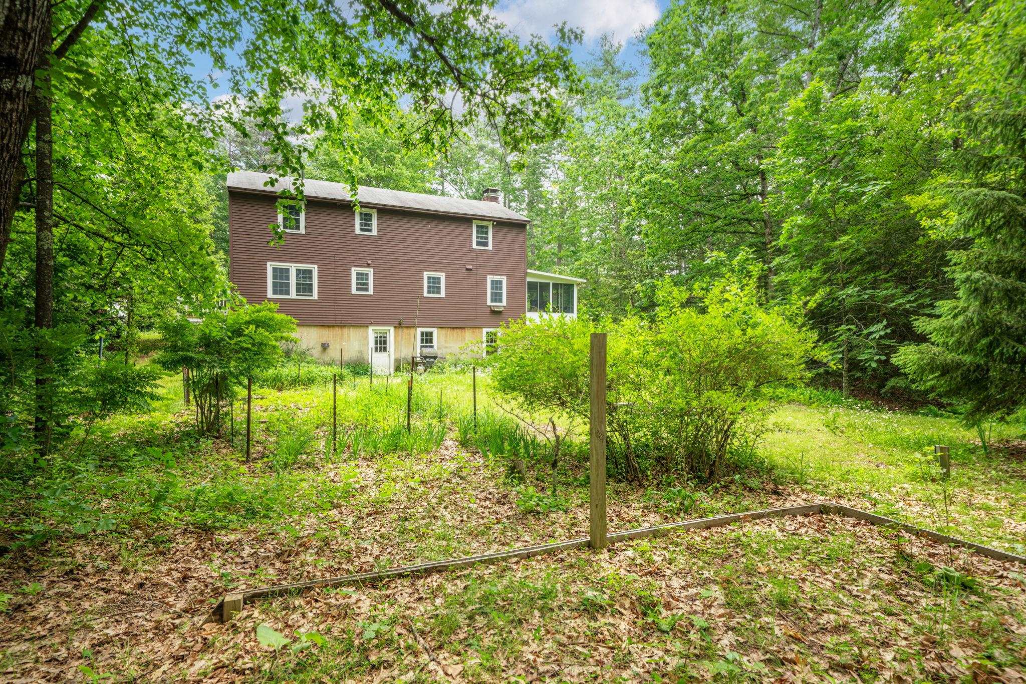 8 Pine Acres Road Amherst, NH 03031 - Photo 8 of 55