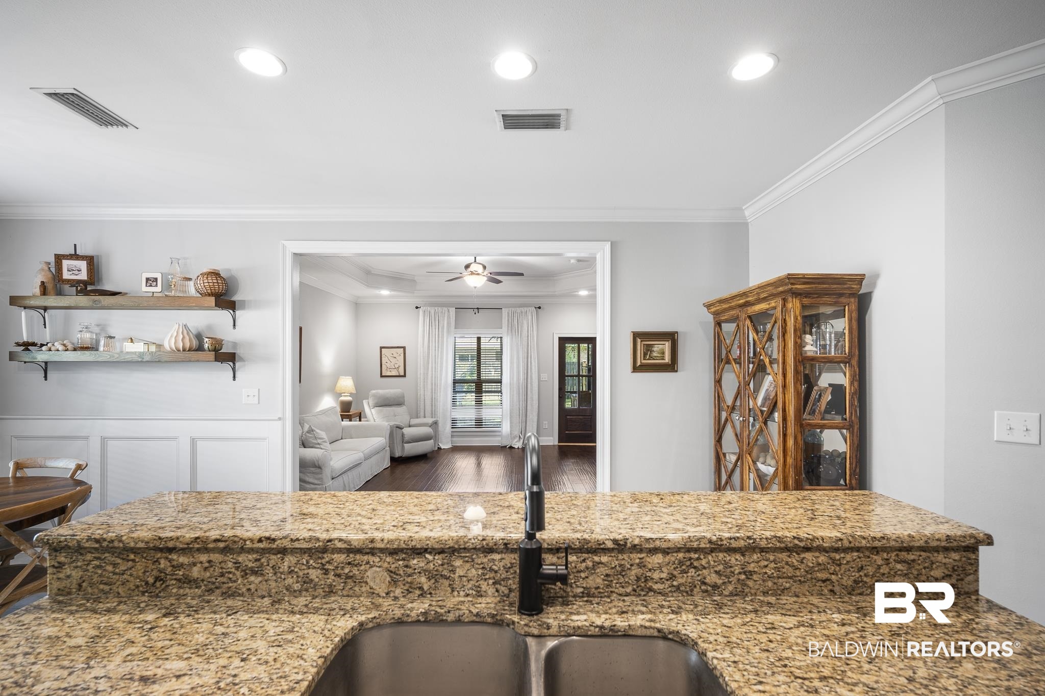 8594 Rosedown Lane Daphne, AL 36526 - Photo 11 of 30 Kitchen