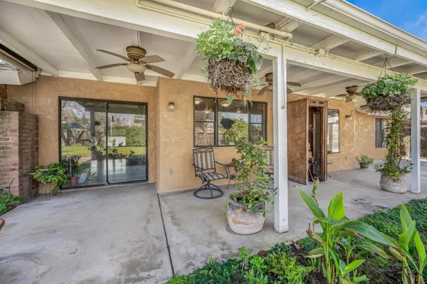 $511,000 | 735 West Bullard Avenue, Clovis, CA 93612