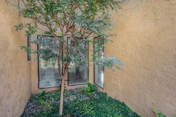 $511,000 | 735 West Bullard Avenue, Clovis, CA 93612