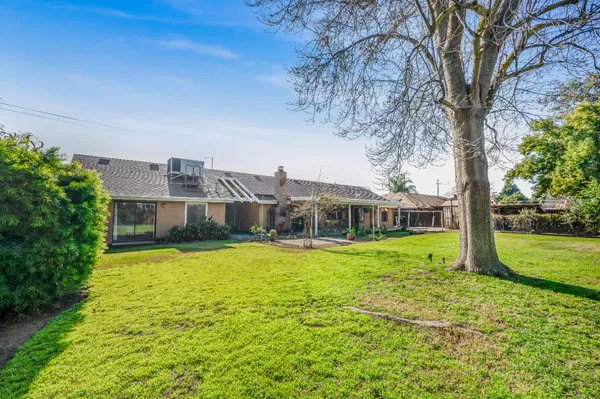 $511,000 | 735 West Bullard Avenue, Clovis, CA 93612