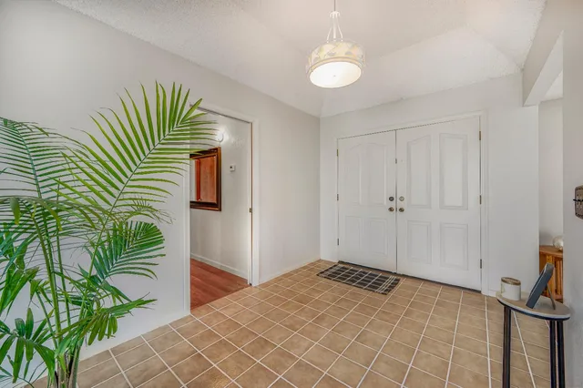 $499,999 | 735 West Bullard Avenue, Clovis, CA 93612