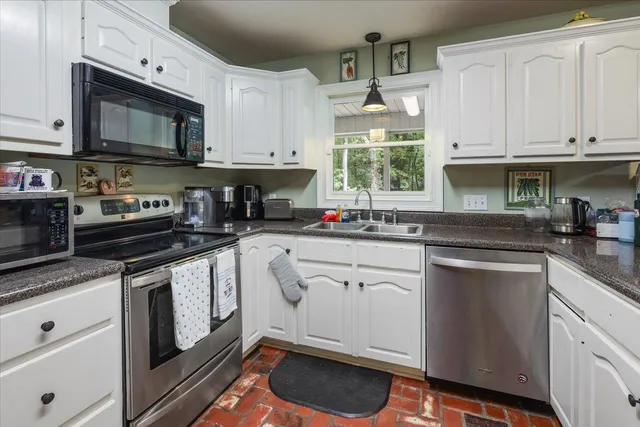 $489,900 | 385 Oakwood Trail, Crawfordville, FL 32327