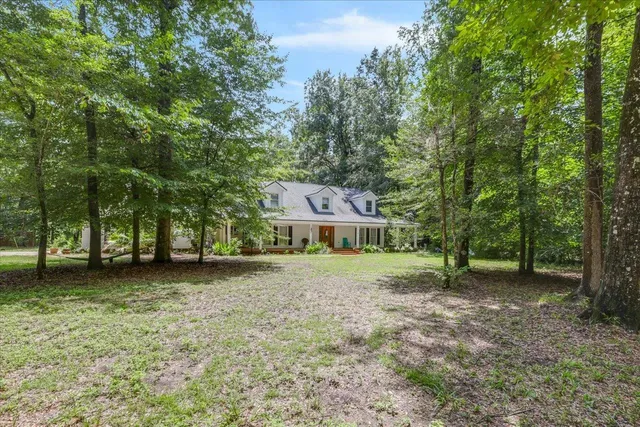 $489,900 | 385 Oakwood Trail, Crawfordville, FL 32327