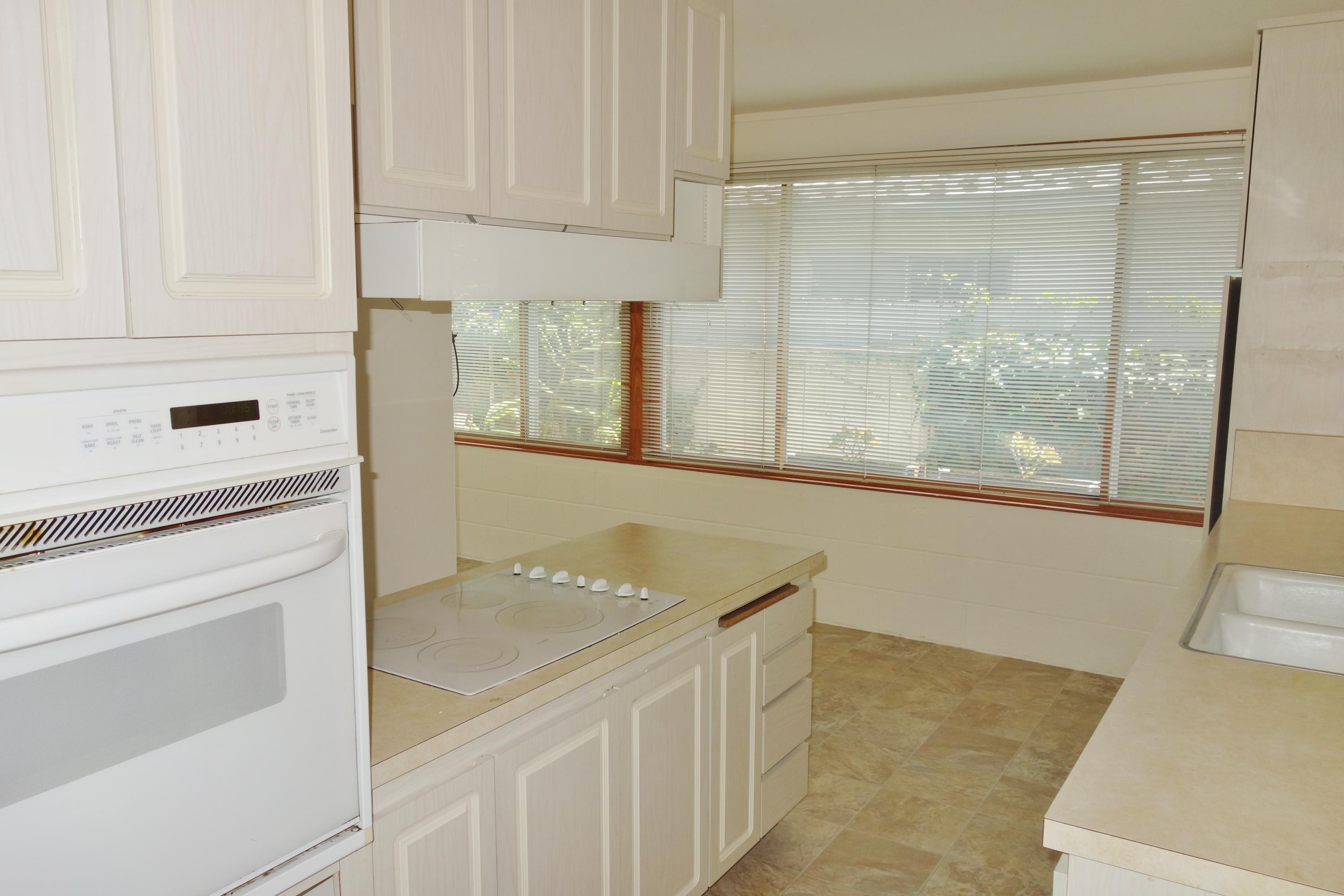 6836 Fortuna Road Goleta, CA 93117 - Photo 16 of 23 Kitchen