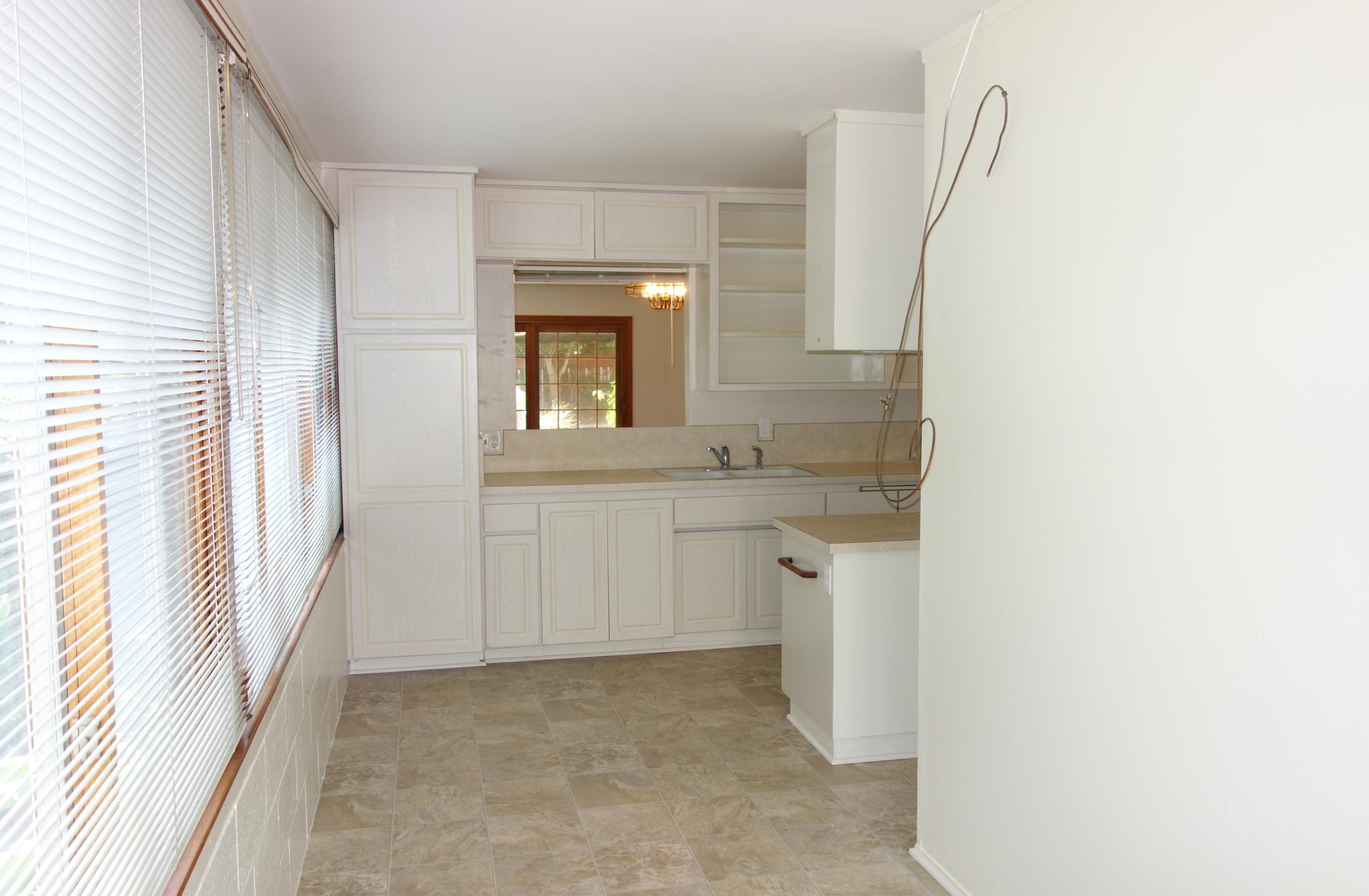 6836 Fortuna Road Goleta, CA 93117 - Photo 19 of 23 Bkfst towards Kit
