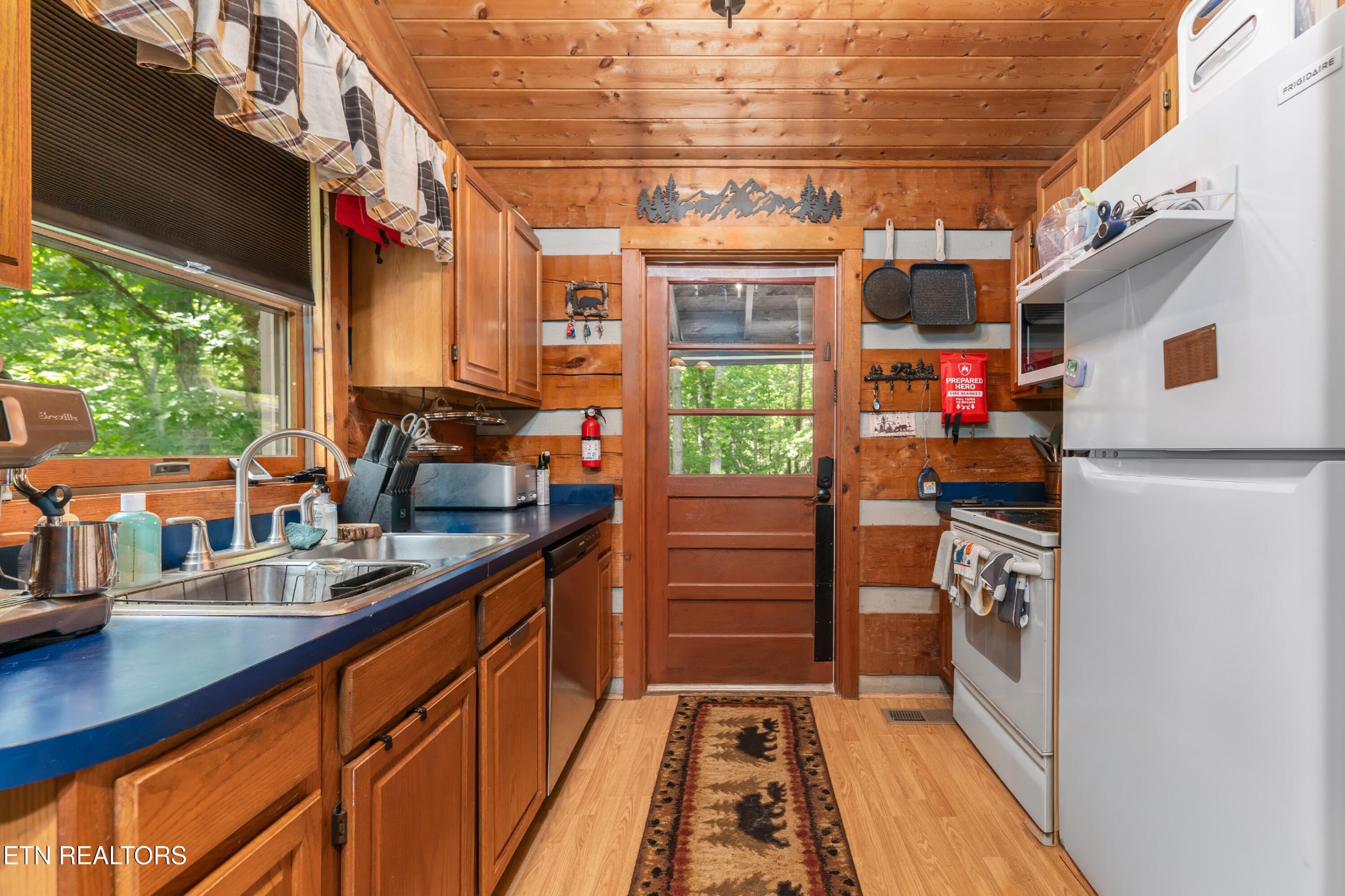 3040 Patty View Way Pigeon Forge, TN 37862 - Photo 10 of 30