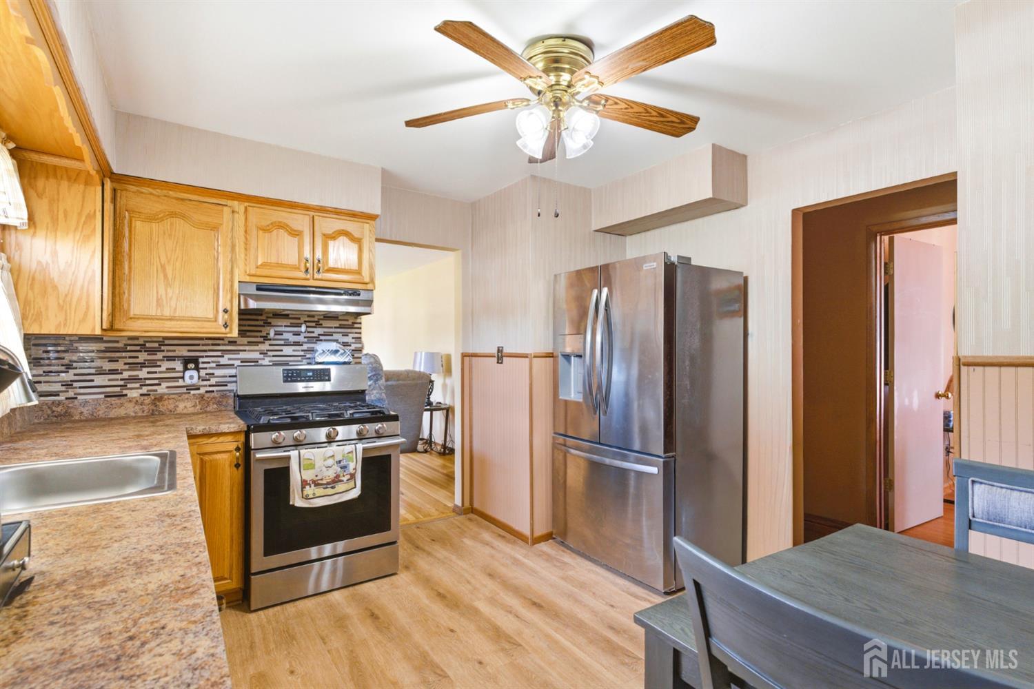 66 Rose Street Edison, NJ 08817 - Photo 20 of 30