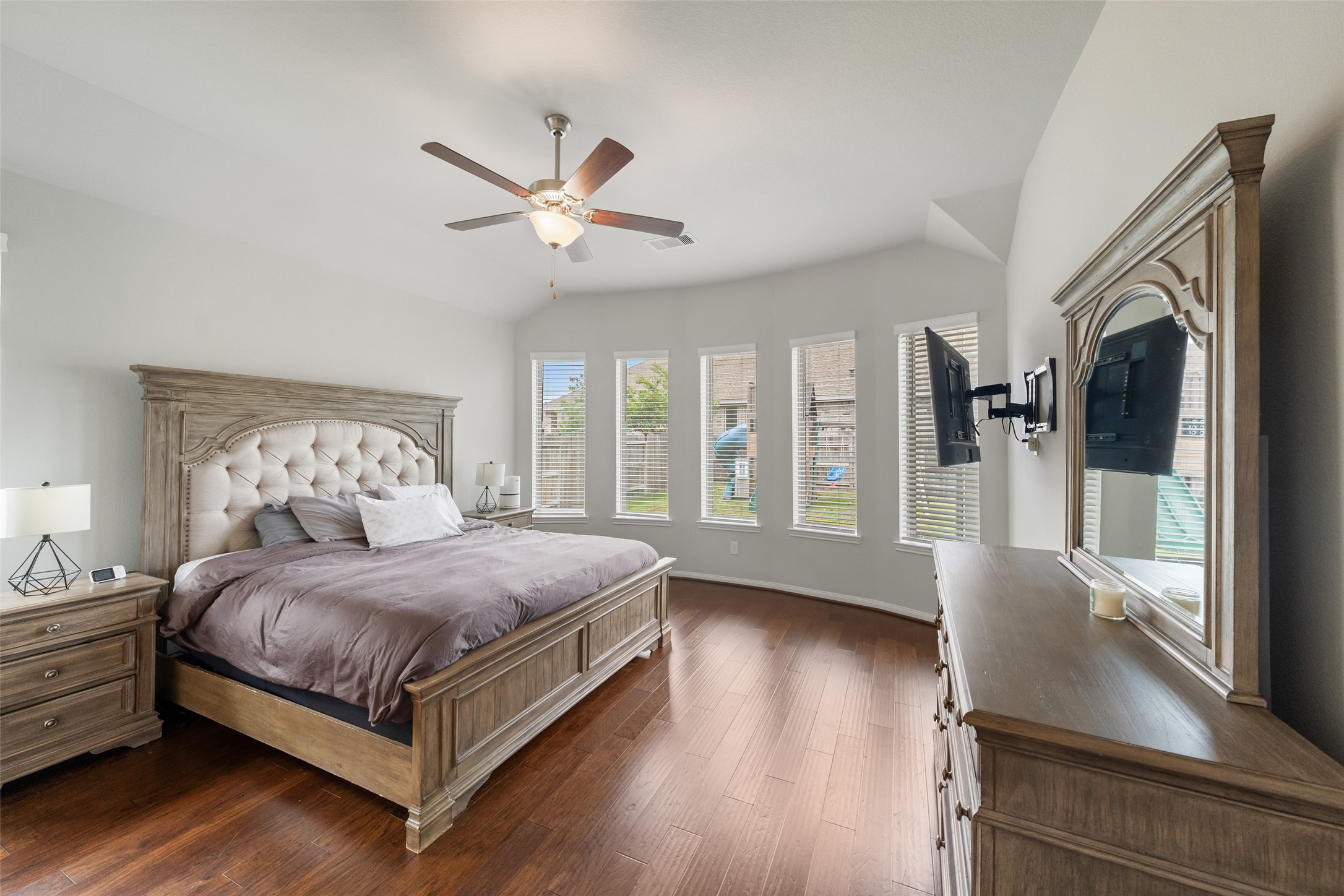 17323 Grand Canyon Road Conroe, TX 77302 - Photo 14 of 33 A quiet retreat in the primary bedroom includes the bay window upgrade.