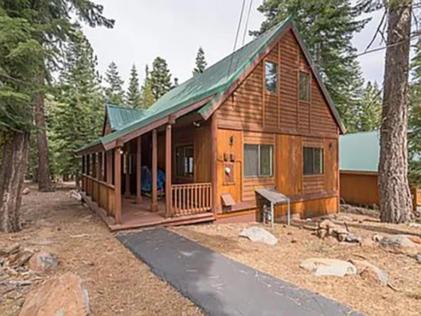 $899,000 | 15766 Northwoods Boulevard, Truckee, CA 96161