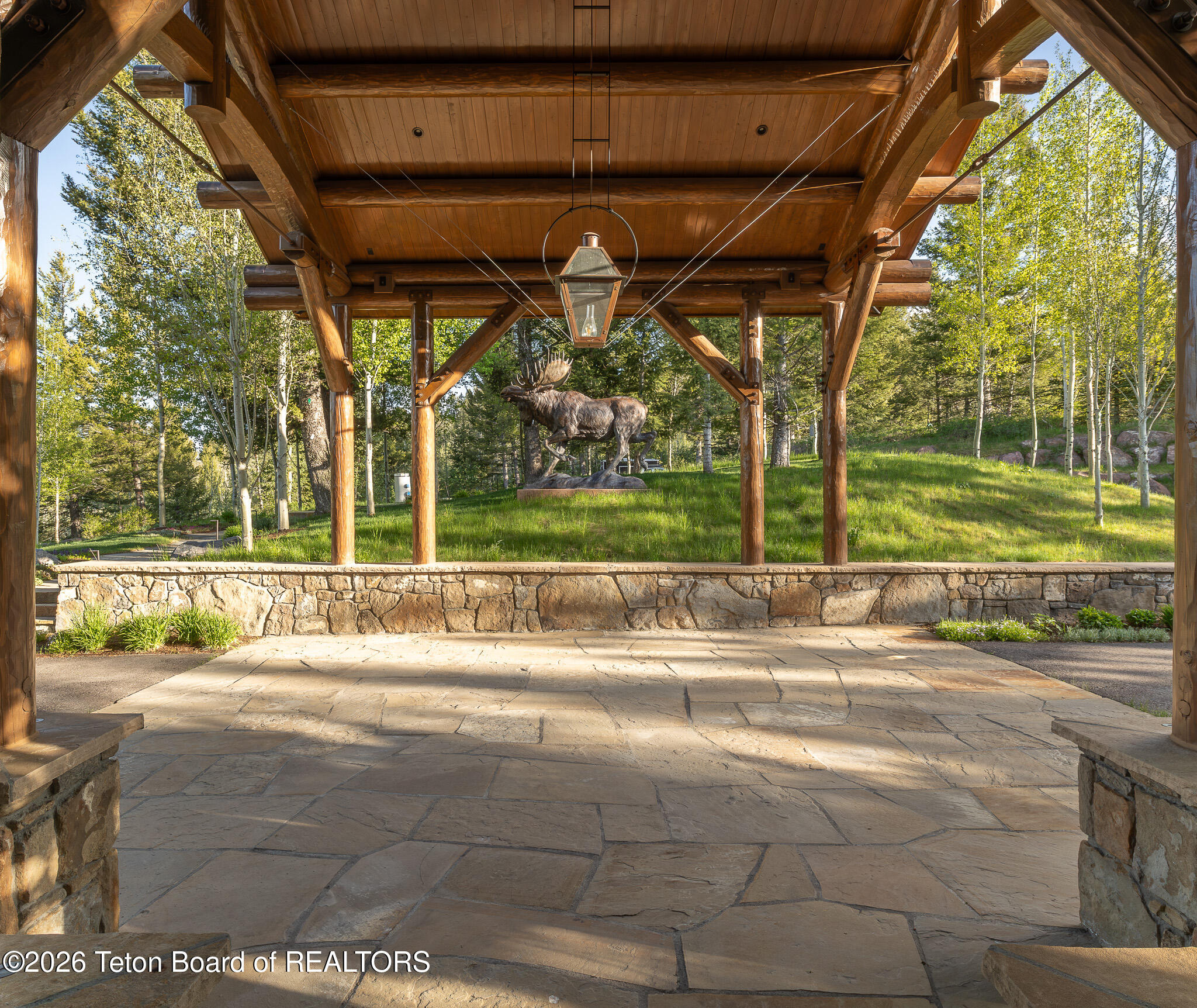 1125 West Bar Bc Ranch Road Jackson, WY 83001 - Photo 13 of 66 Porte-cochère
