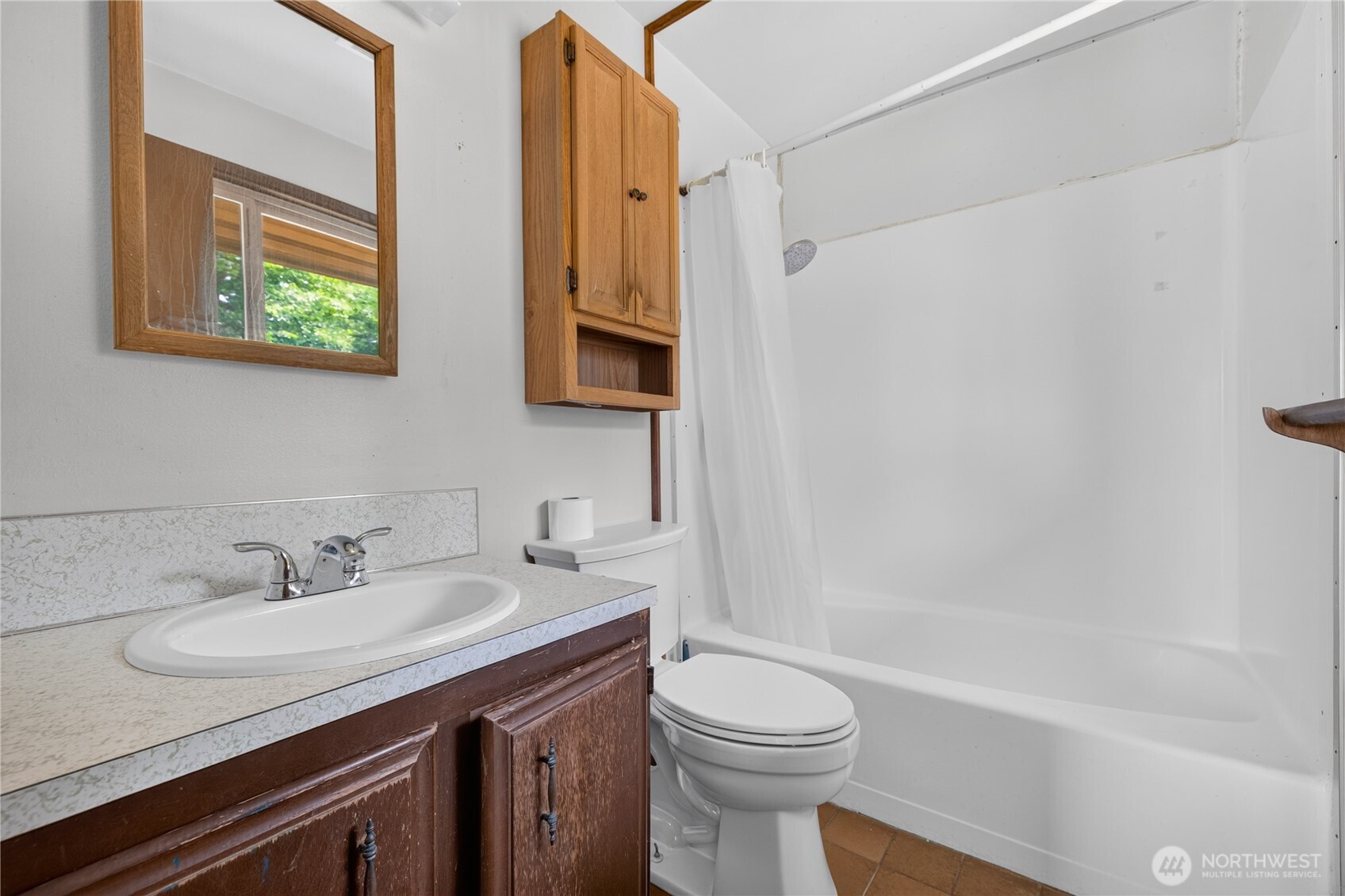 2452 Williams Road Oak Harbor, WA 98277 - Photo 12 of 35