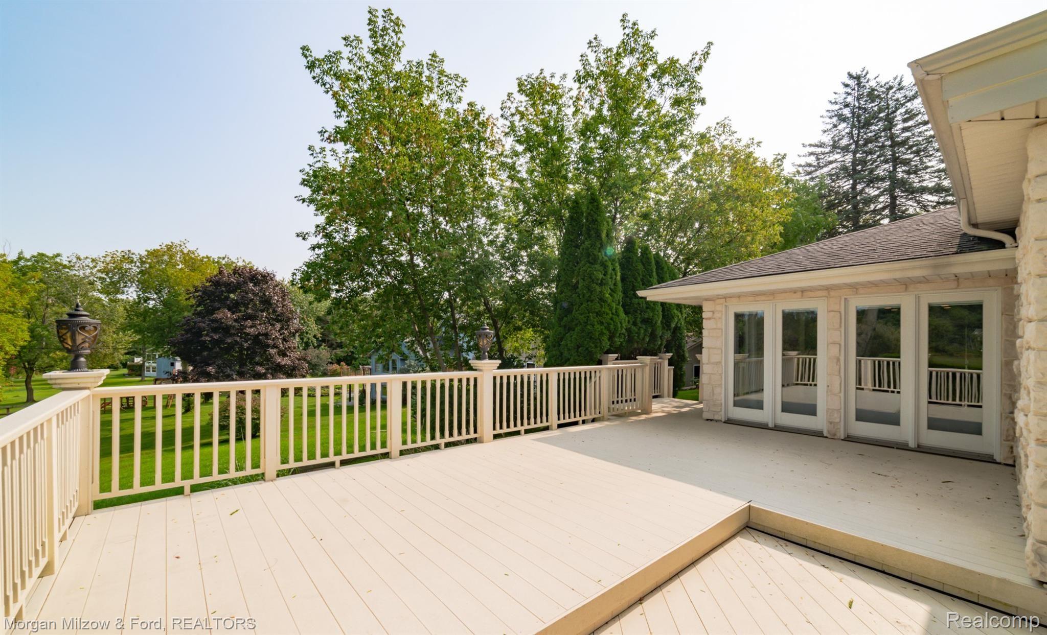 6323 Middle Lake Road Clarkston, MI 48346 - Photo 15 of 41 6323 Middle Lake (15).jpg