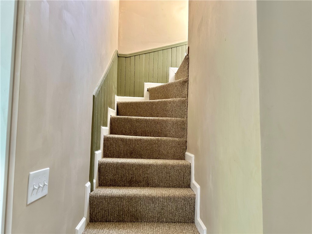6 Stockwell Street Providence, RI 02909 - Photo 14 of 26