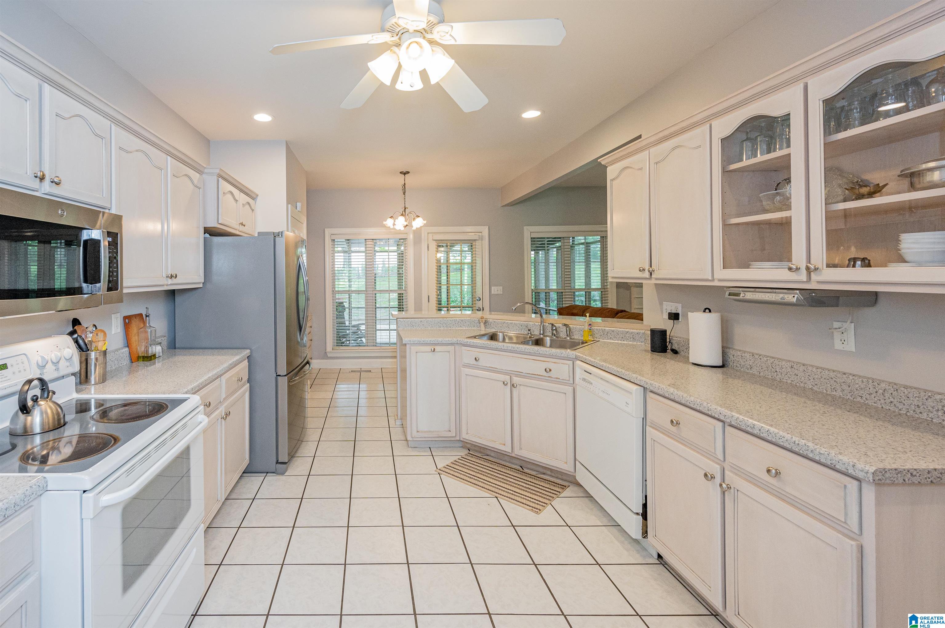 508 Hayfield Loop Dora, AL 35062 - Photo 17 of 42