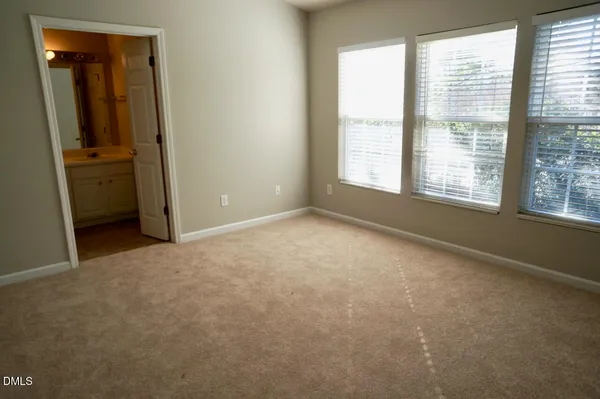 a view of empty room with window
