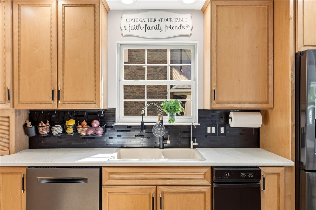 8781 Rupp Farm Drive West Chester, OH 45069 - Photo 18 of 48 This thoughtfully designed kitchen boasts efficient appliances and ample storage, perfect for any home cook.