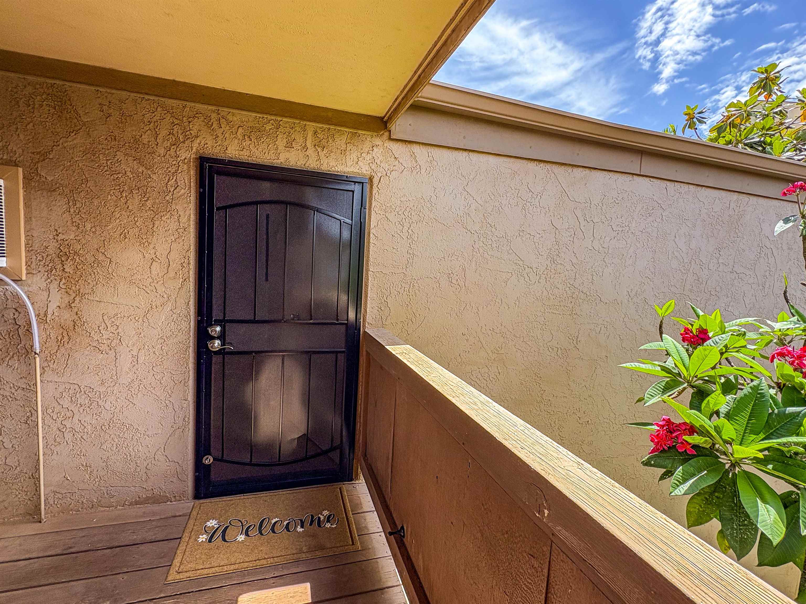 483 South Kihei Road, Unit 217 Kihei, HI 96753 - Photo 12 of 22 a view of small space with wooden floor