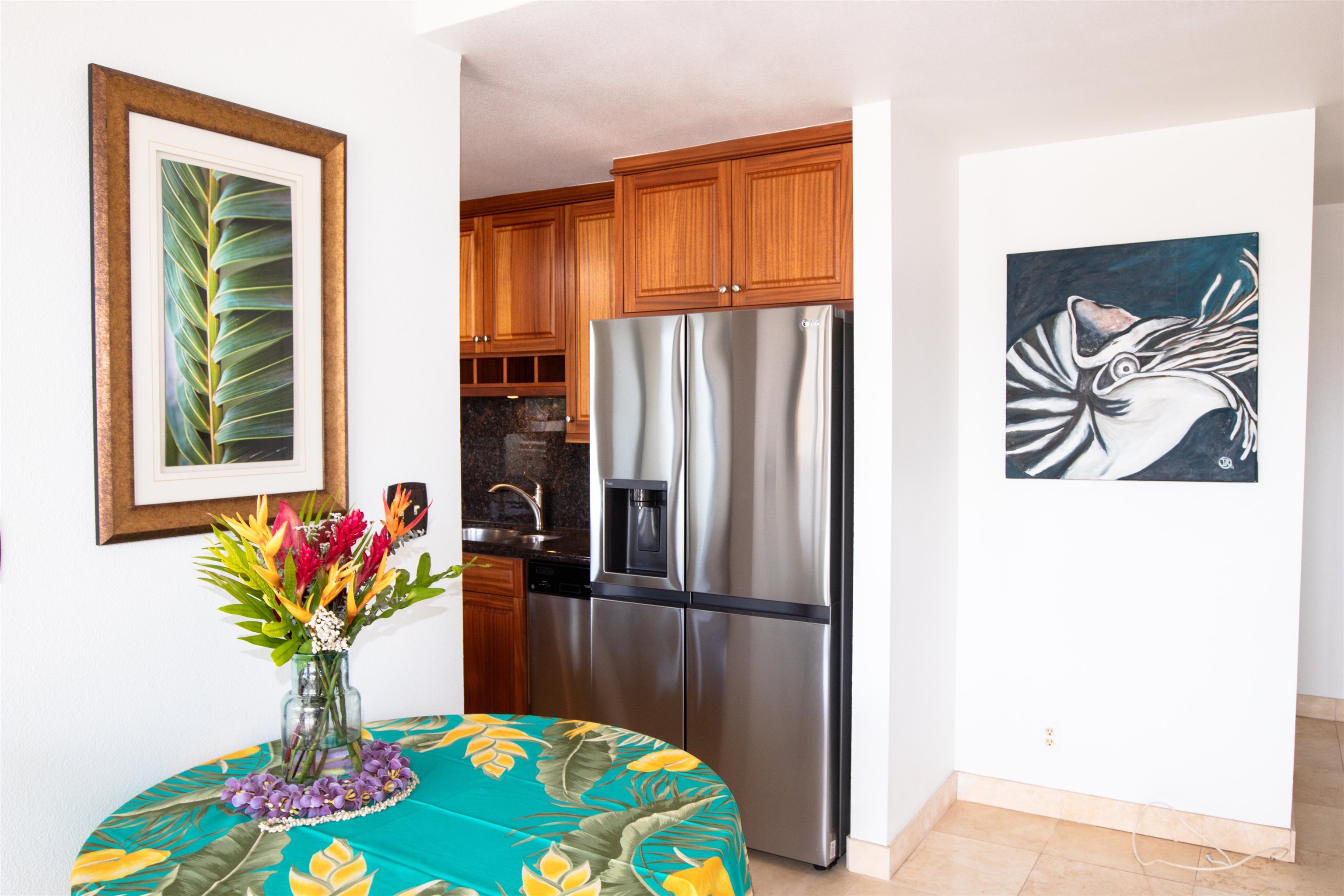 483 South Kihei Road, Unit 217 Kihei, HI 96753 - Photo 3 of 22 a view of a dining room with a livingroom