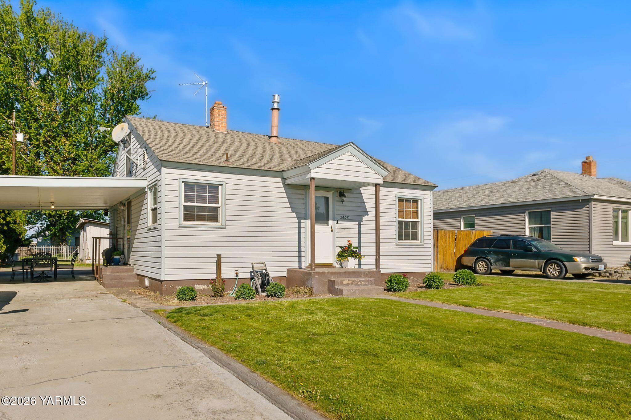 2608 4th Street Union Gap, WA 98903 - Photo 3 of 22 2608 4th St-3