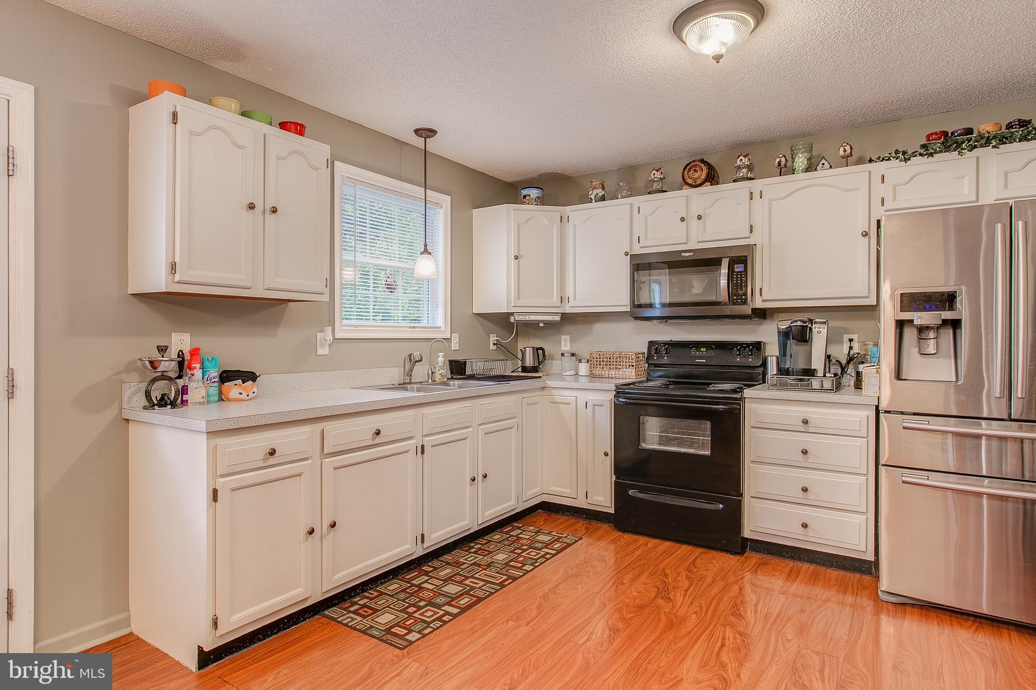 511 Burns Street Ranson, WV 25438 - Photo 2 of 20 Kitchen Pic 1
