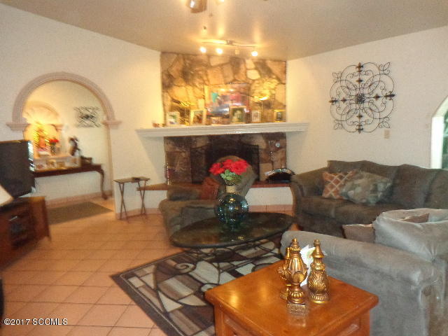 379 Paseo Enebro Rio Rico, AZ 85648 - Photo 7 of 29