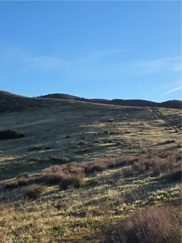$275,000 | 25 3points Lake, Lake Hughes, CA 93532