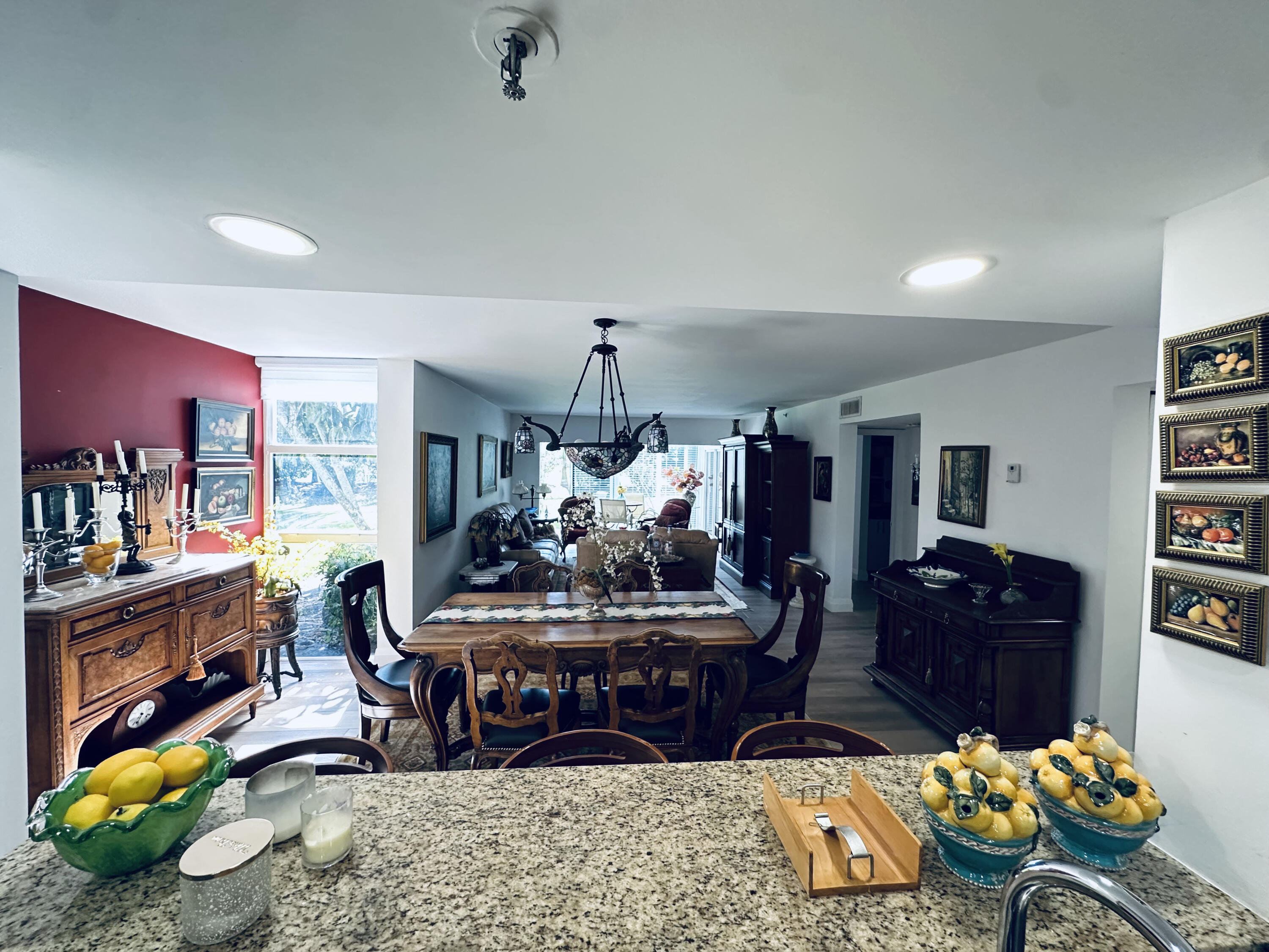 6662 Boca Del Mar Drive, Unit 111 Boca Raton, FL 33433 - Photo 20 of 39 DINING ROOM WITH PASS THRU KITCHEN BAR