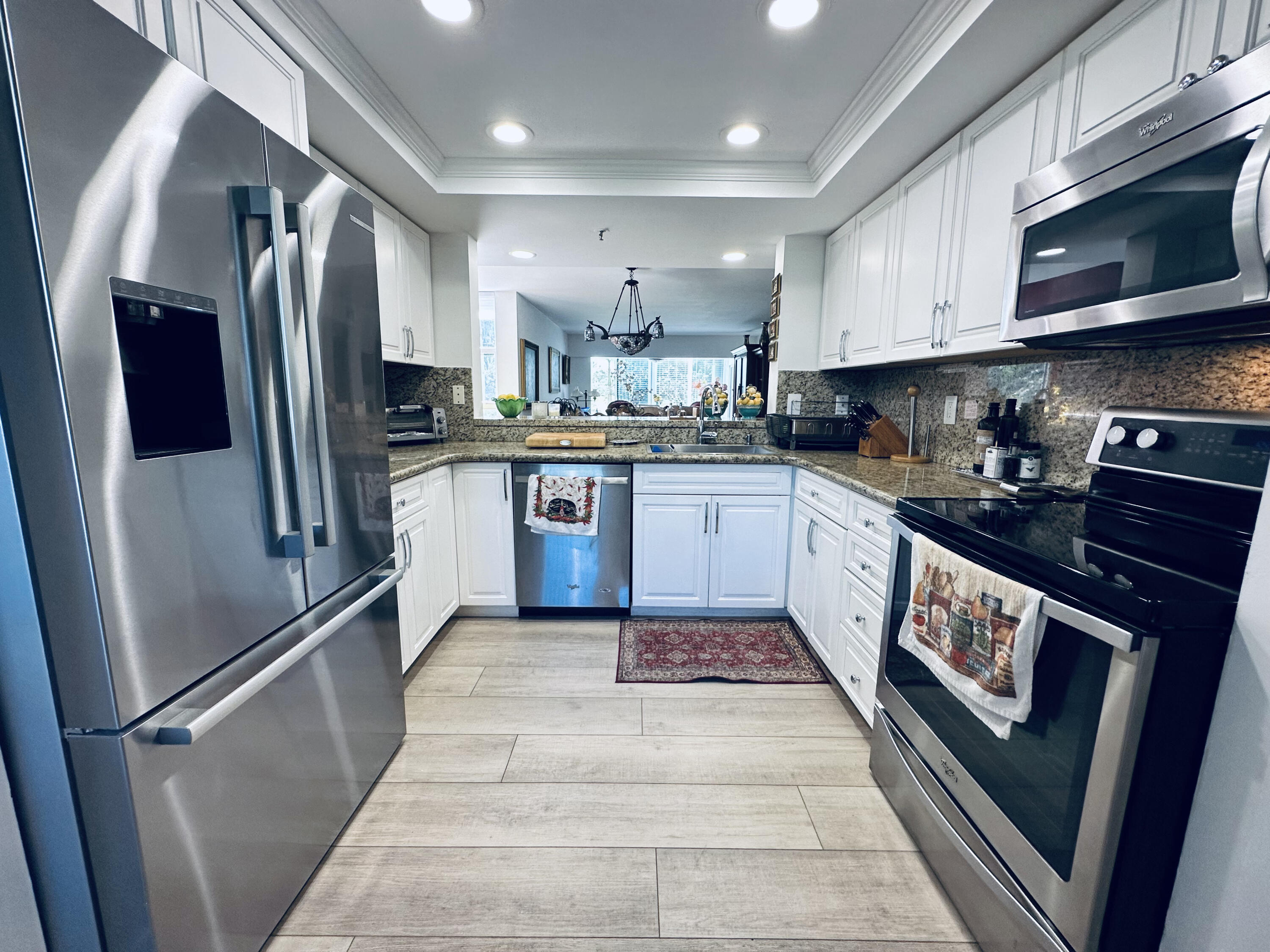 6662 Boca Del Mar Drive, Unit 111 Boca Raton, FL 33433 - Photo 7 of 39 NEWER APPLIANCES