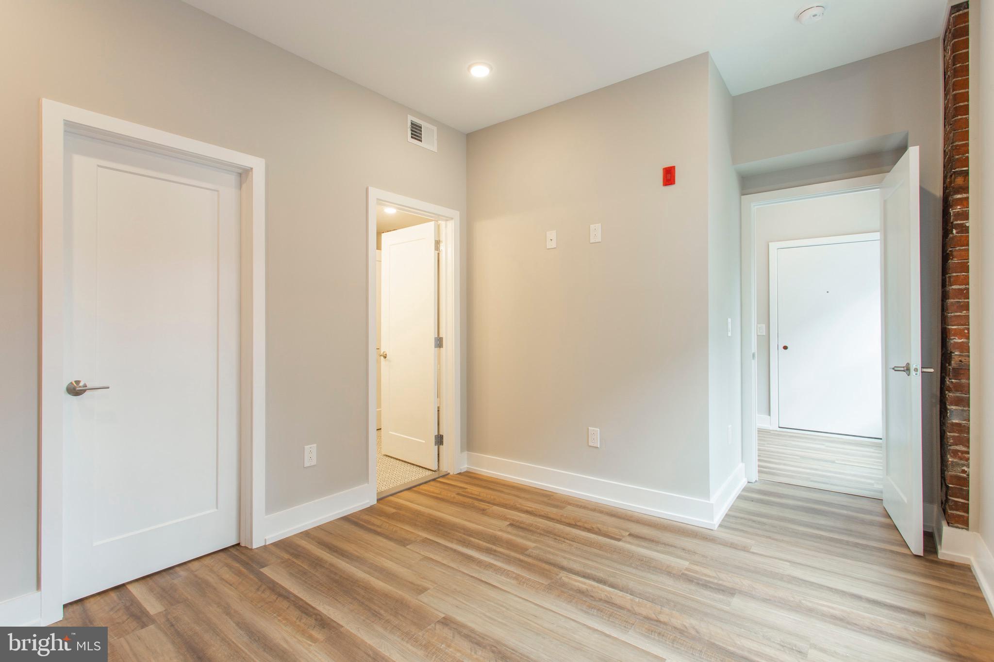 829-31 South 4th Street, Unit 1 Philadelphia, PA 19147 - Photo 2 of 16